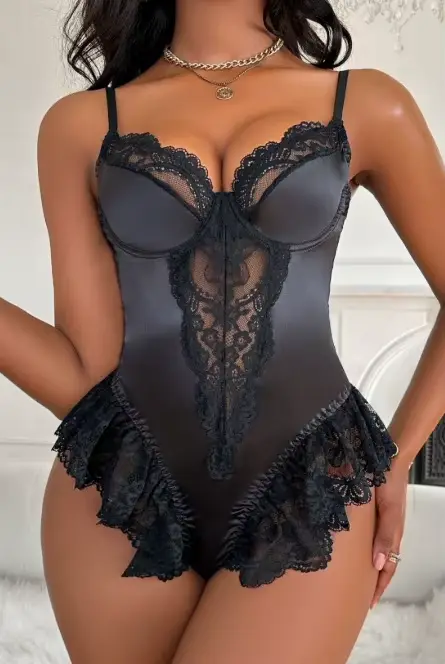 Štýlová vintage módna krivka zvyšujúca dámske pletené body pre večierky a každodenné nosenie