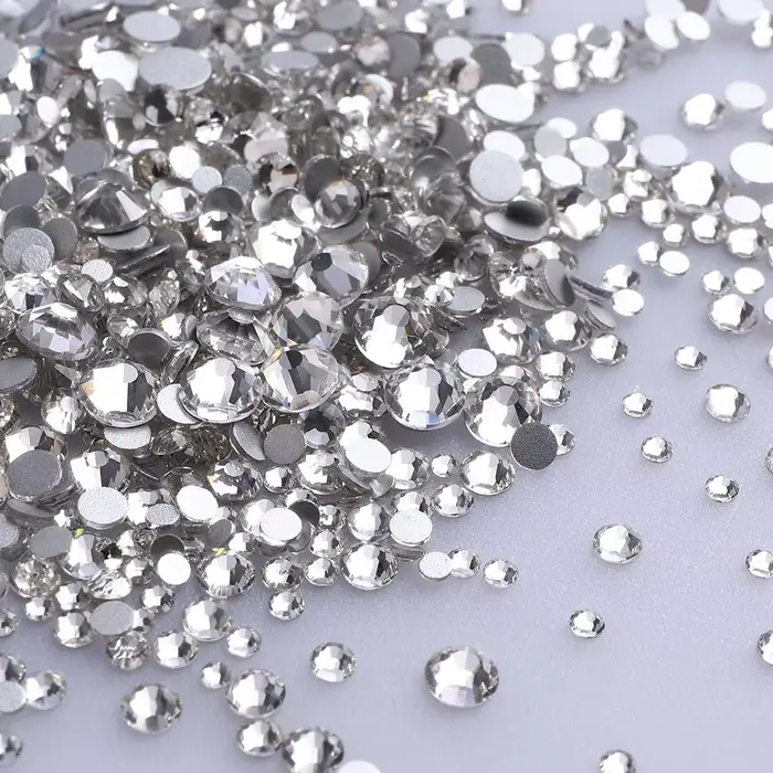 1440 kusov mix veľkostí sklenené ploché kamienky trblietky kryštál AB okrúhly diamant bez korekčného lepidla na kameň pre