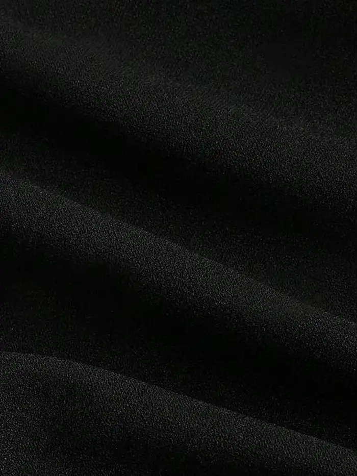 Dámska košeľa s pruhovaným lemom a golierom
