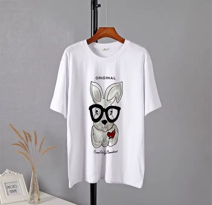 T-shirt Hirsionsan en coton 100% avec motifs peints à la main pour femmes, décontracté et adapté aux saisons estivales, idéal pour les occasions informelles et les cadeaux fantaisistes