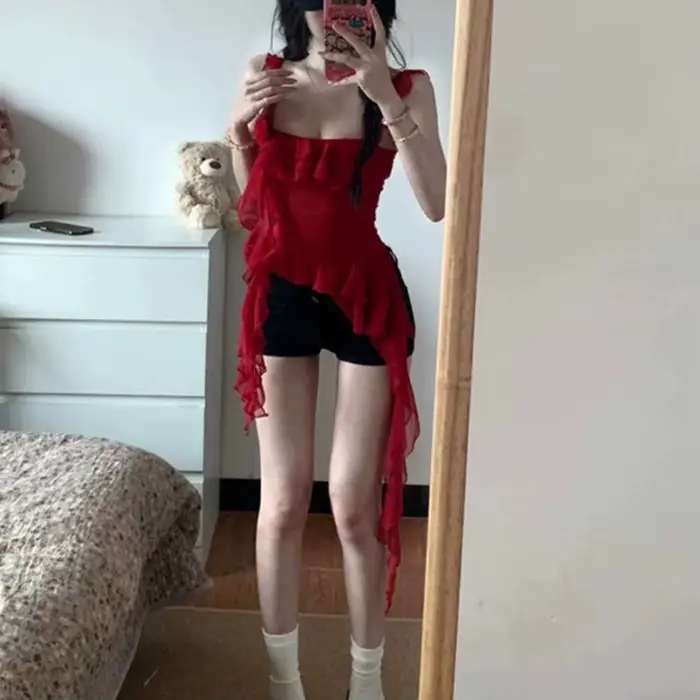 Módny bezramienkový tielkový top so sexy volánmi a otvoreným chrbtom