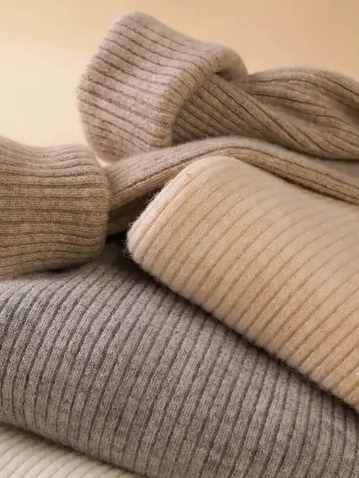 Pulls en cachemire doux tricotés à col roulé pour femme – Collection Automne Hiver 2026