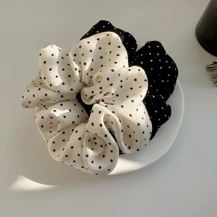 Elegantné gumičky do vlasov pre ženy