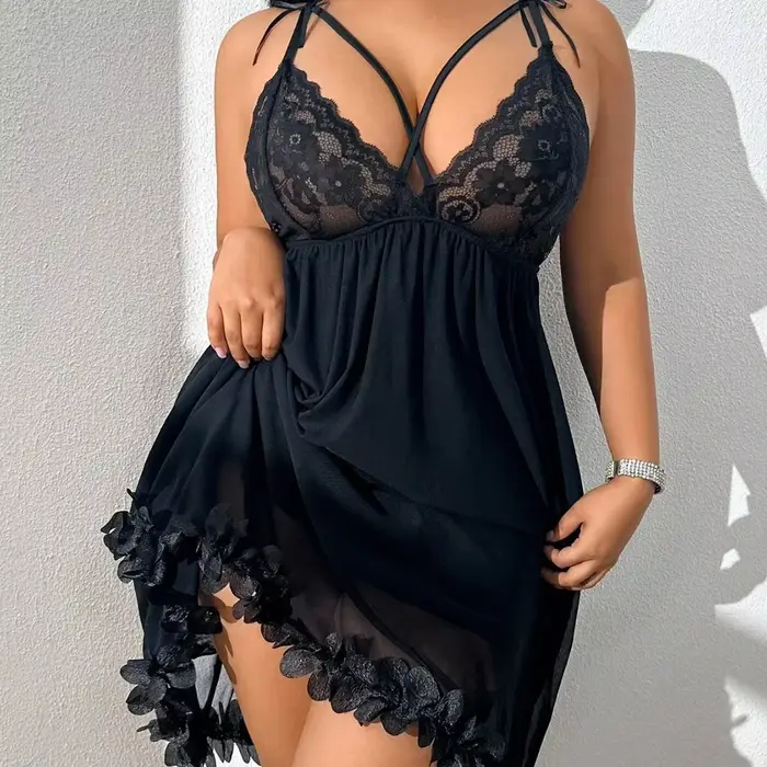 Sexi čipkovaná nočná košeľa veľkej veľkosti s výstrihom do V