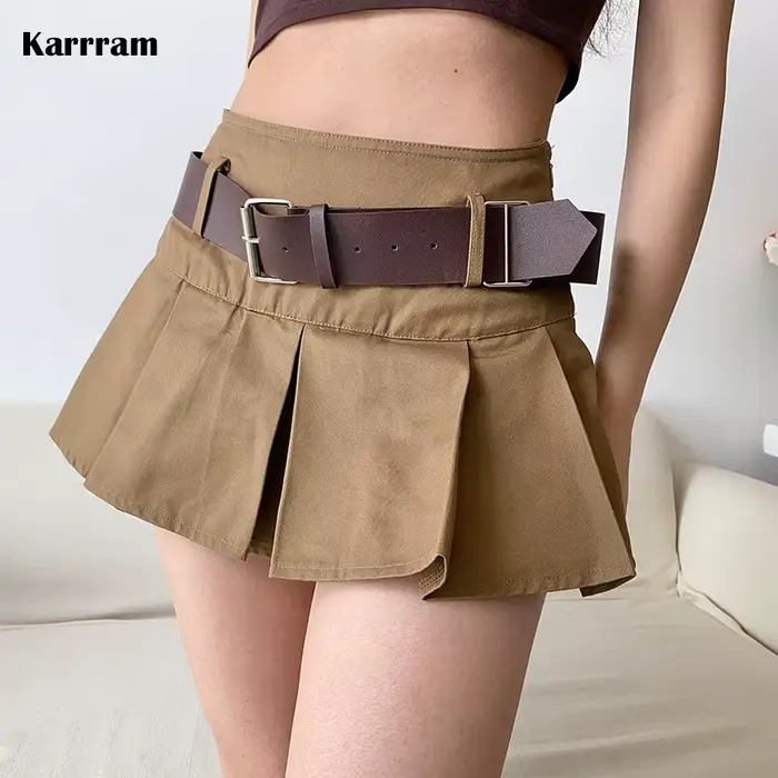Karrram – Hnedá mini plisovaná sukňa pre ženy