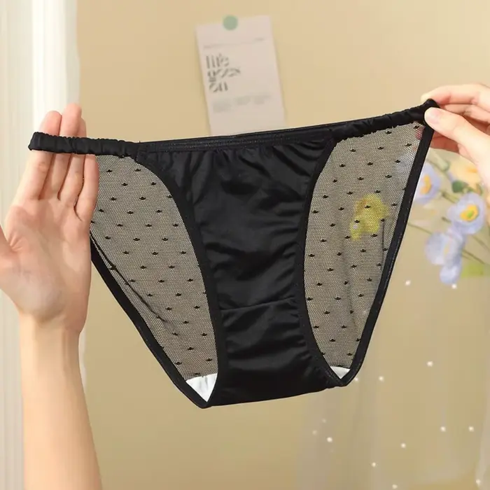 Culottes taille basse en soie glacée pour femme, lingerie coréenne douce et sans couture, entrejambe en coton, sous-vêtements transparents et sexy pour femme, lisses