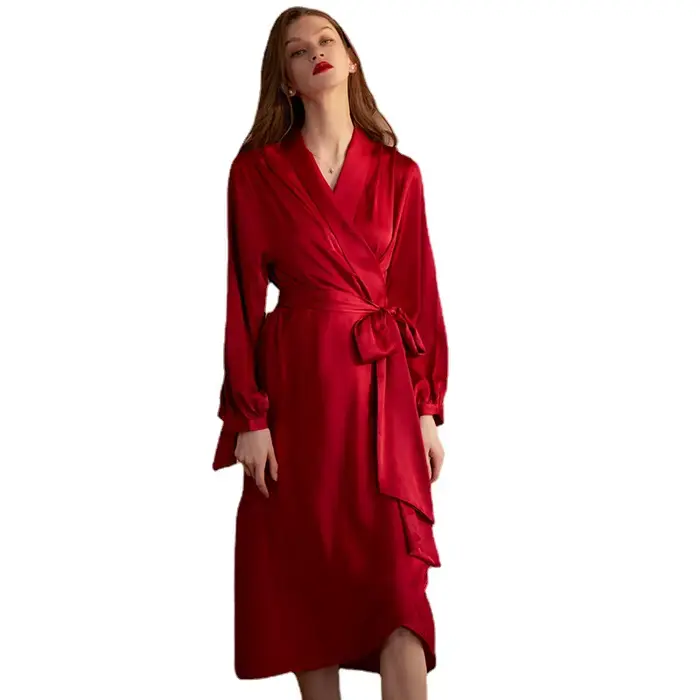 Robe kimono féminine élégante et confortable pour maison et occasions spéciales satinée polyestère