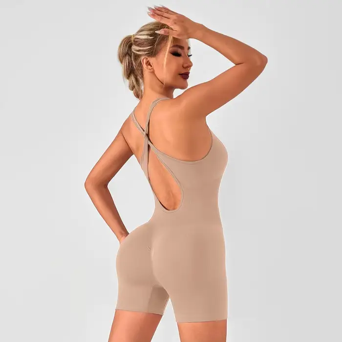 Body d'été vêtements de sport femme gymnastique sexy pour fitness fête shorts combinaisons salopette femmes yoga combi-pantalon barboteuses tricoté en polyamide et élasthanne style sportif junior printemps été
