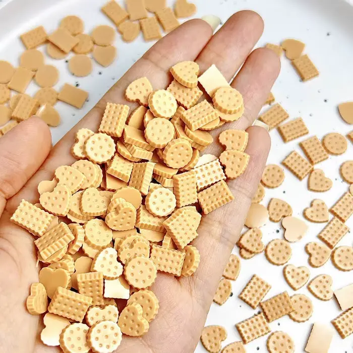 Biscuits ronds en forme de cœur lumineux, 50 pièces, décorations pour Nail Art, trou en résine 3D, B