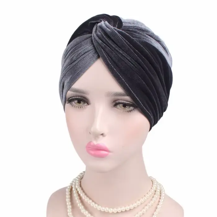 Pružný zamatový turban pre ženy