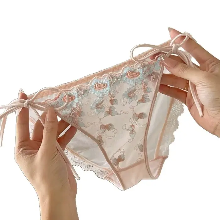Nízky pás Polyester Flower vyšívané priehľadné nohavičky pre ženy Špeciálne príležitosti Spodná bielizeň Elegantné mäkké a sofistikované