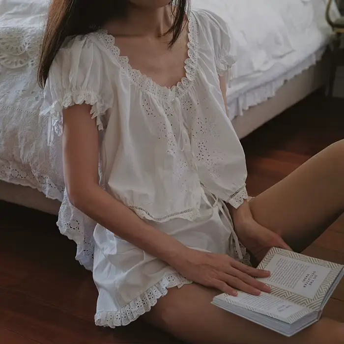Dámsky pyžamový set z vyšívanej bavlny s čipkou pre ženy, top na rukáv puffers a krátke šortky, štýlový a priedušný letný outfit