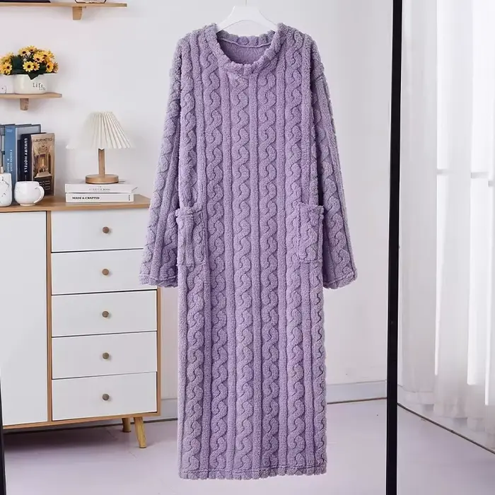 Dámske Coral Fleece Jacquard nočná košeľa, teplé a voľné domáce oblečenie, Fleece a hrubé lemované, stredne dlhé pyžamo vo flaneli