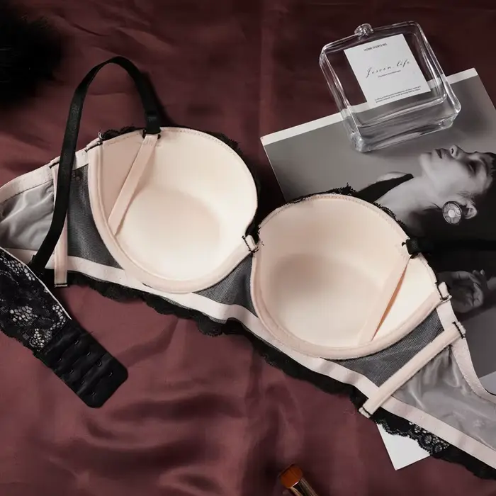 Sexy francúzska čipkovaná podprsenka pre ženy s malými prsiami