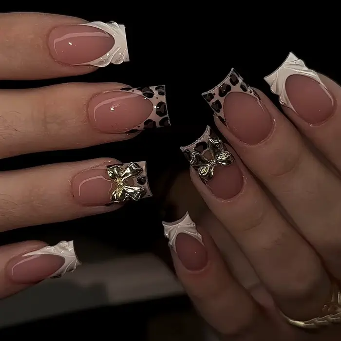 24 pièces Simple français presse sur faux ongles court carré presse sur ongles fleur strass faux ong
