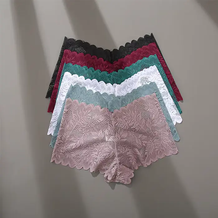 Dámske nohavičky All of Me z elegantného nylonového elastanového polyesteru, ktoré ponúkajú ženám špeciálne príležitosti
