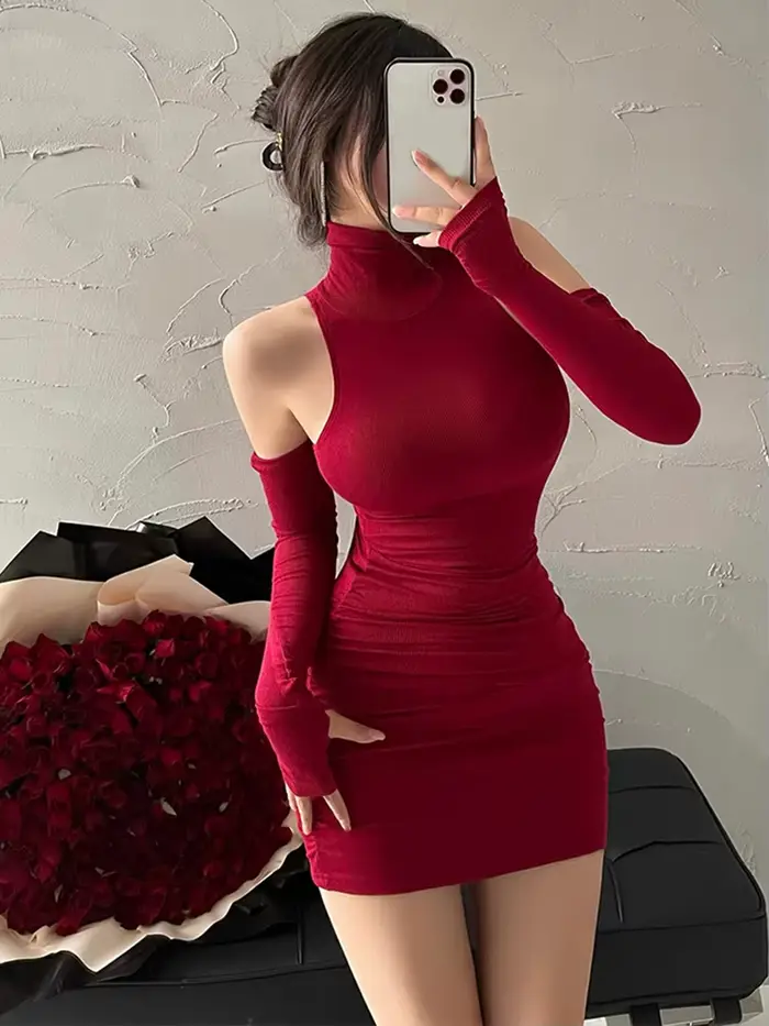 Sexy letné šaty s vysokým golierom