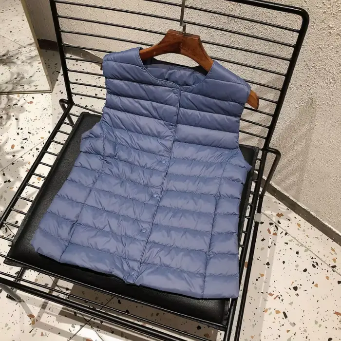 Dámska bunda z bieleho kačacieho peria 90%