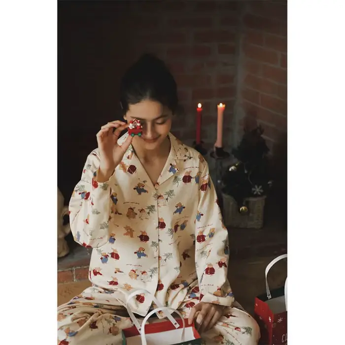 Pohodlné pyžamový set tlačené medveď pre ženy, dovolenka nočné oblečenie, roztomilý, relaxačné oblečenie, darček pre priateľku