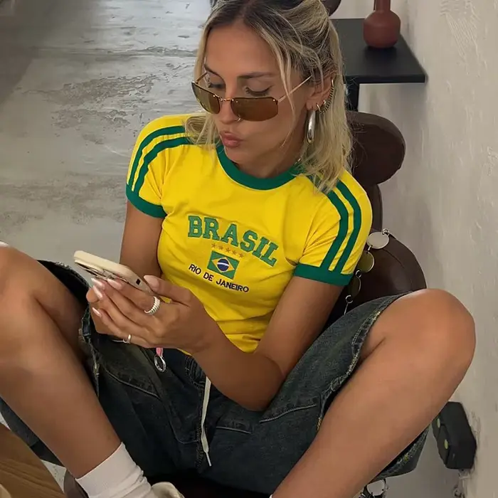 BRASIL grafický potlač Goth Y2k žlté chudé crop top tričko pre ženy Sexy Streetwear 2000s Harajuku nové