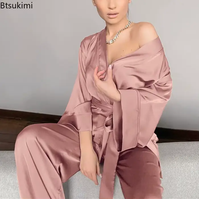 Dámsky pyžamový set s opaskom