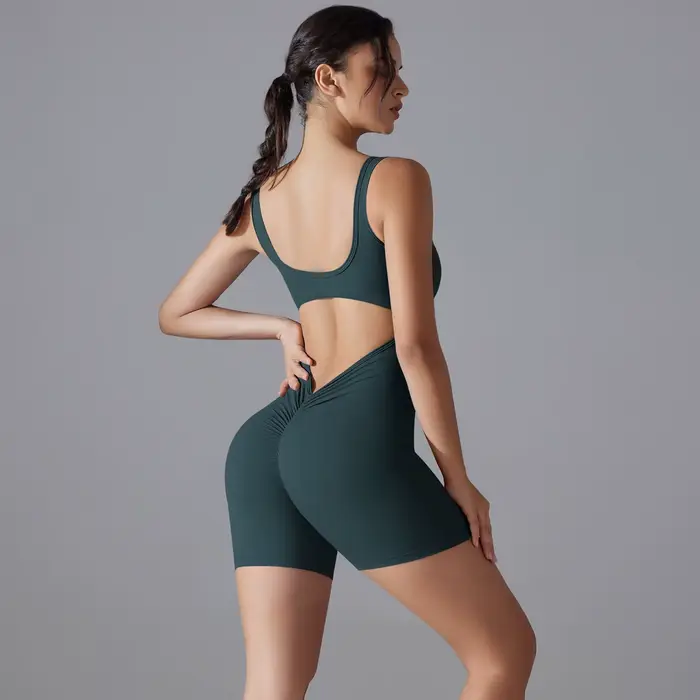 Nové športové body s V-výstrihom a scrunch efektom pre ženy