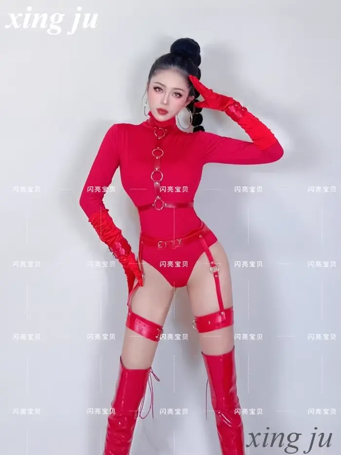 Discothèque femme chanteuse pôle danse Sexy rouge à manches longues combinaison filles Performance Costume DJ scène serré Shorts danseur tenues