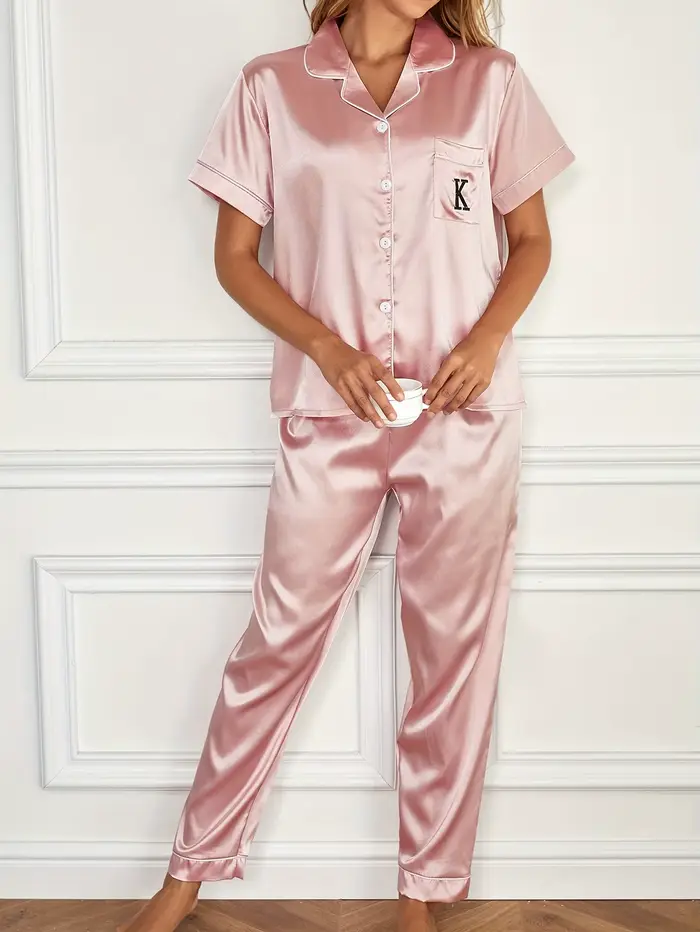 Ensemble de pyjama brodé en satin doux, chemisier boutonné léger, haut de pyjama et pantalon de pyja