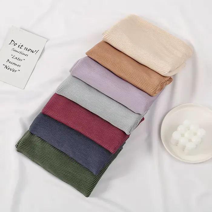 Écharpe carrée plissée solide pour femmes, hijab musulman, écharpe injsauna en satin, enveloppes isl