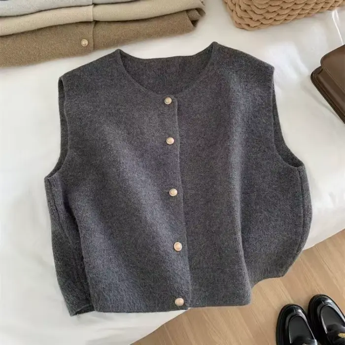 Cardigan coréen à col ras du cou pour femmes, boutons solides, manches courtes, manteaux, pull trico