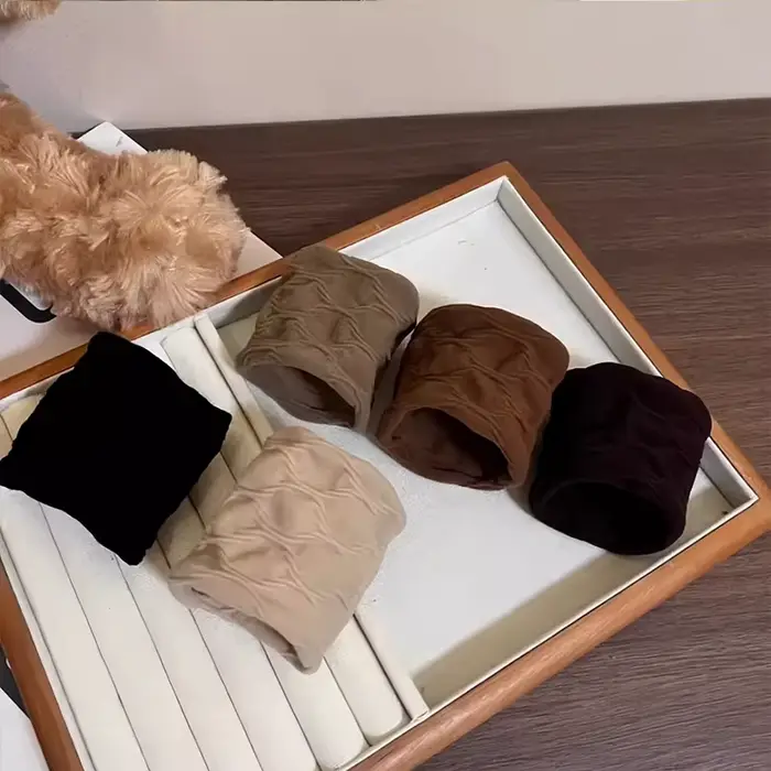 Sada 4 pevných, veľmi pružných a širokých gumičiek do vlasov pre ženy