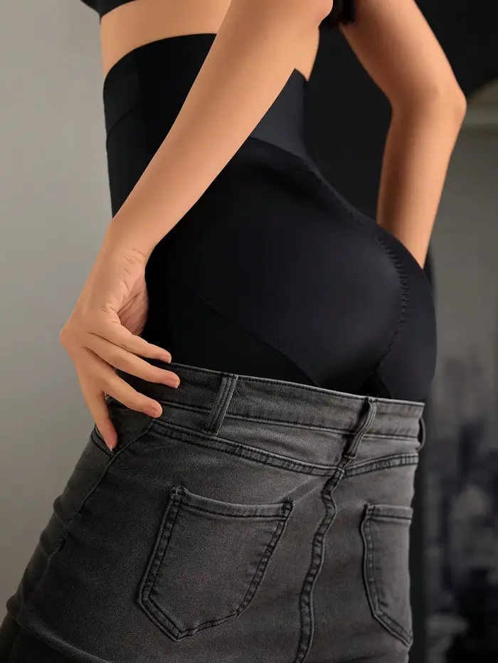 Culotte de contrôle féminine en nylon avec dentelle pour redessiner la silhouette et améliorer la posture pour femmes occasions spéciales
