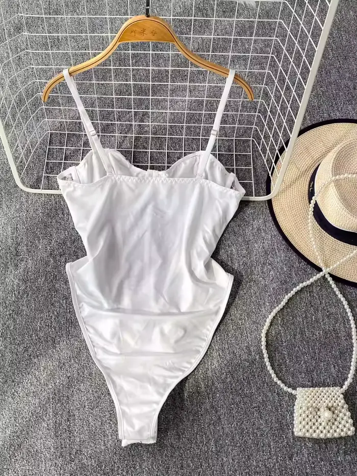 Foamlina Európska mäkká biela kvetinová bandeau Lico body Top ženy letné ryby okraj pása s lukom namontované čipka Romper