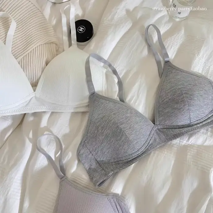 BANERDANNI Bralette de base parisienne |   Bretelles fixes et tissu respirant |   Petite Bust Contour Support Soutien-gorge triangle confortable sans fil