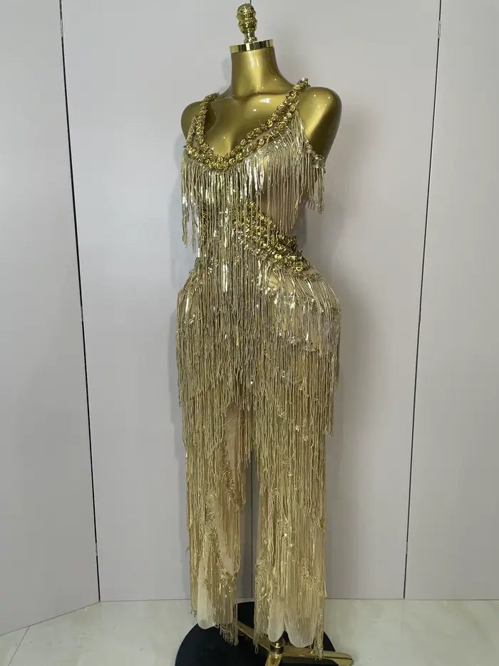 Combinaison Femme Avec Jambes Larges Ornementées Et Décoration Luxe Pour Sorties Nuit Club Occasions Spéciales ```