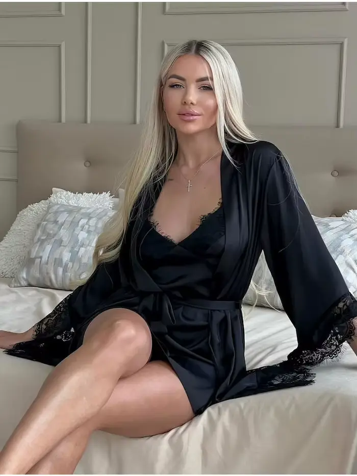 Sexy čierna čipková nočná košeľa pre ženu v saténovom hodvábe, elegantná pre svadby, družičky, krátka pyžamová sada a župan