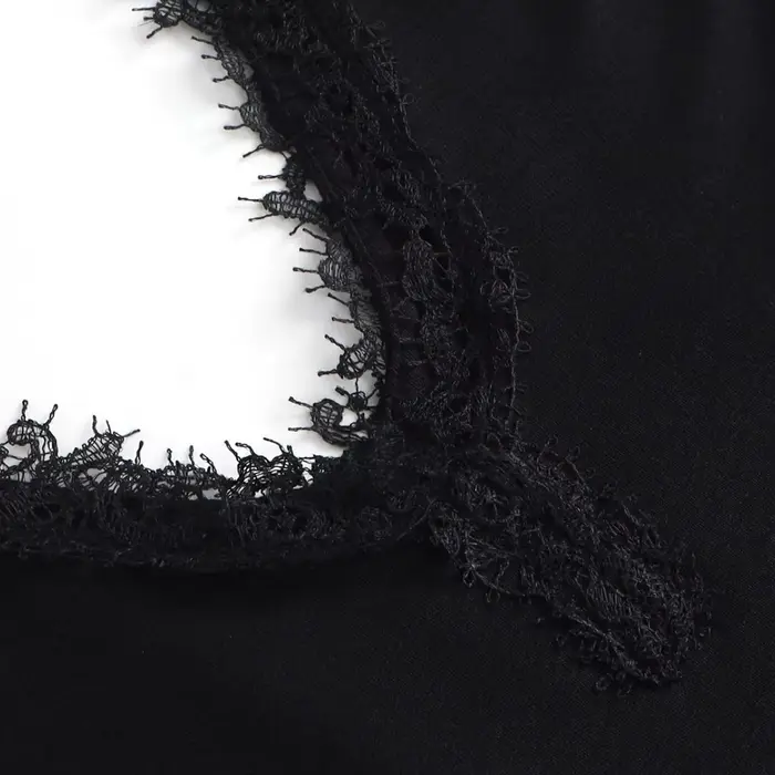 Body z viskózy a elastanu s V-neck a čipkou dekorácie pre ženy, elegantné a pohodlné pre všetky špeciálne príležitosti