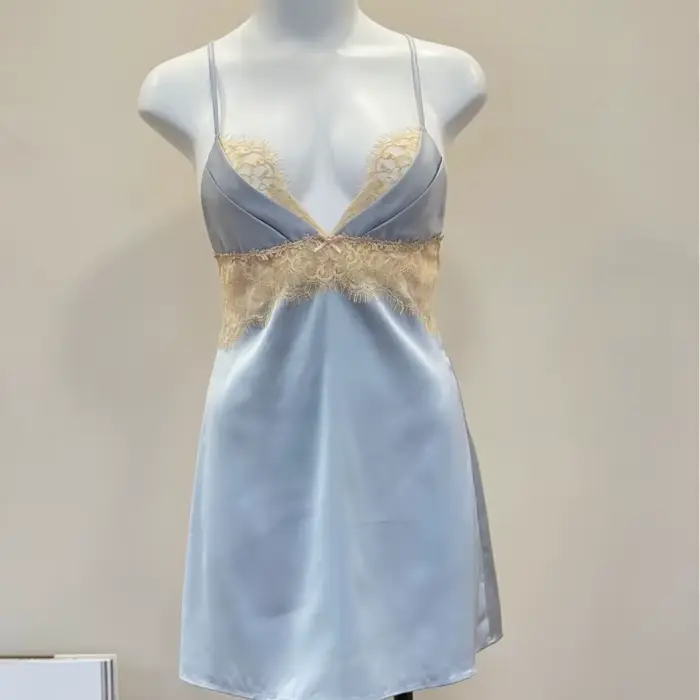 Fancy hodvábna nočná košeľa simulovaná so sexy čipkou pre ženy zimné noci a špeciálne večery
