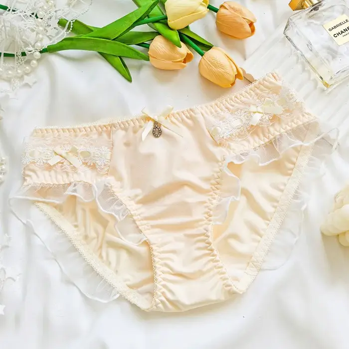 Culotte Douce Lait Soie Féerique Fleur Motif Volants Princesse Style Élégant Femme Occasions Spéciales