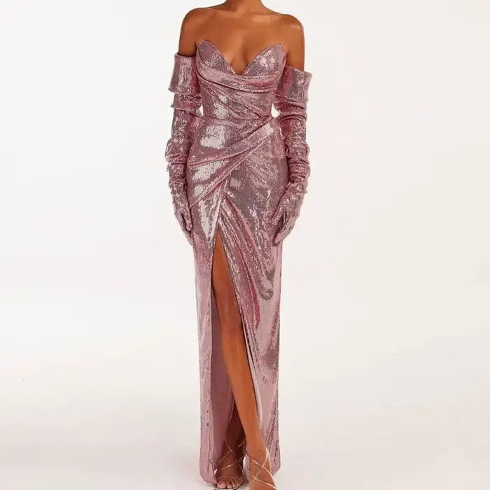 Robe de soirée sans bretelles à paillettes de couleur rose avec une fente sur les cuisses, robe long