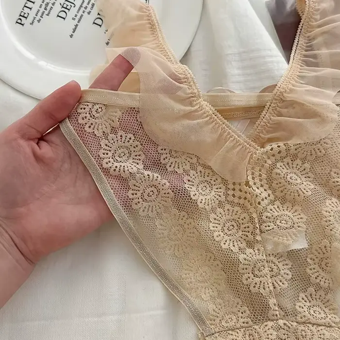 Culottes Triangle Sexy en Dentelle pour Femmes Lingerie Pure Désir Occasions Spéciales Légères et Confortables