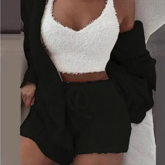 Nový zamatový pyžamový set pre ženy 2026 – Krátky sexy top + šortky + bunda – 3 kusy – Pohodlný a jemný domáci outfit – Pyžamo S-3XL