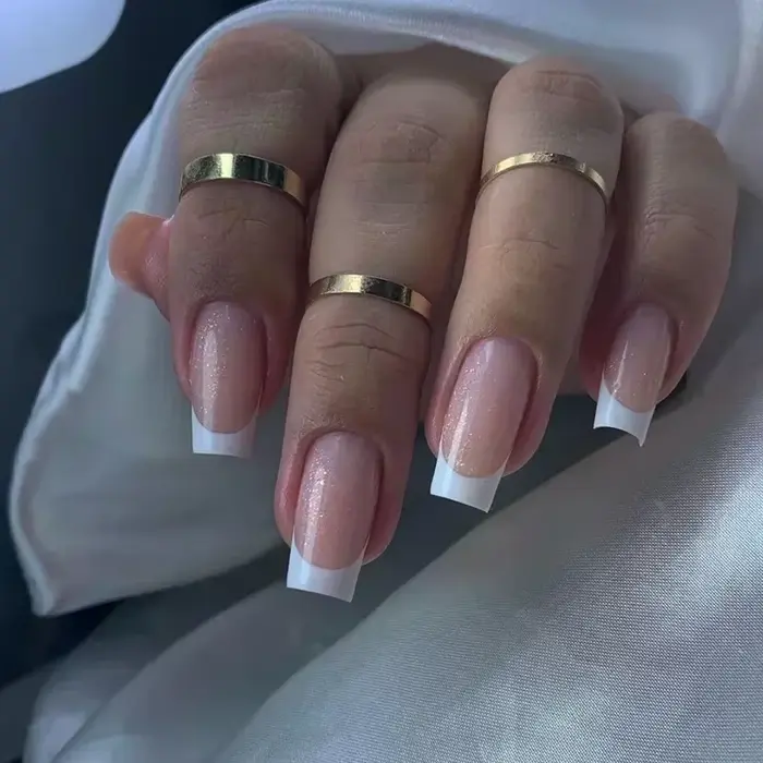 Faux ongles jaunes simples press-on design français style maritime 24 pièces pour nail art professionnel et débutants