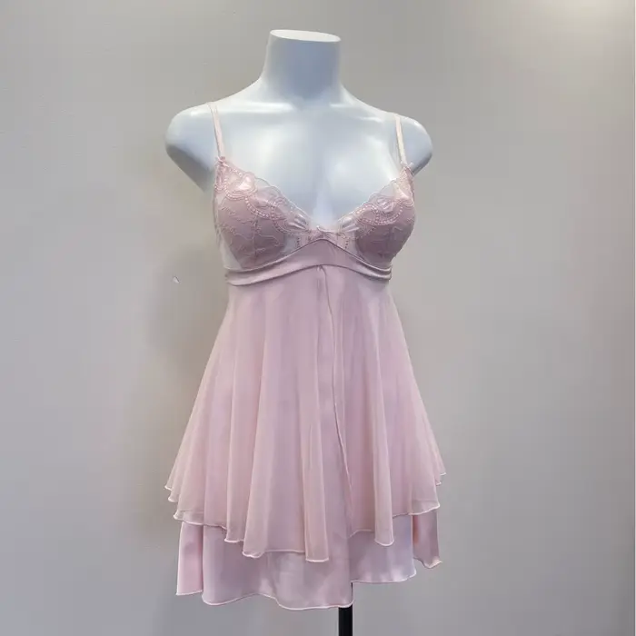 Chemise de nuit en simili soie sexy pour femmes sans manches courte mini robe de nuit élégante pour les nuits chaudes d'été occasions spéciales