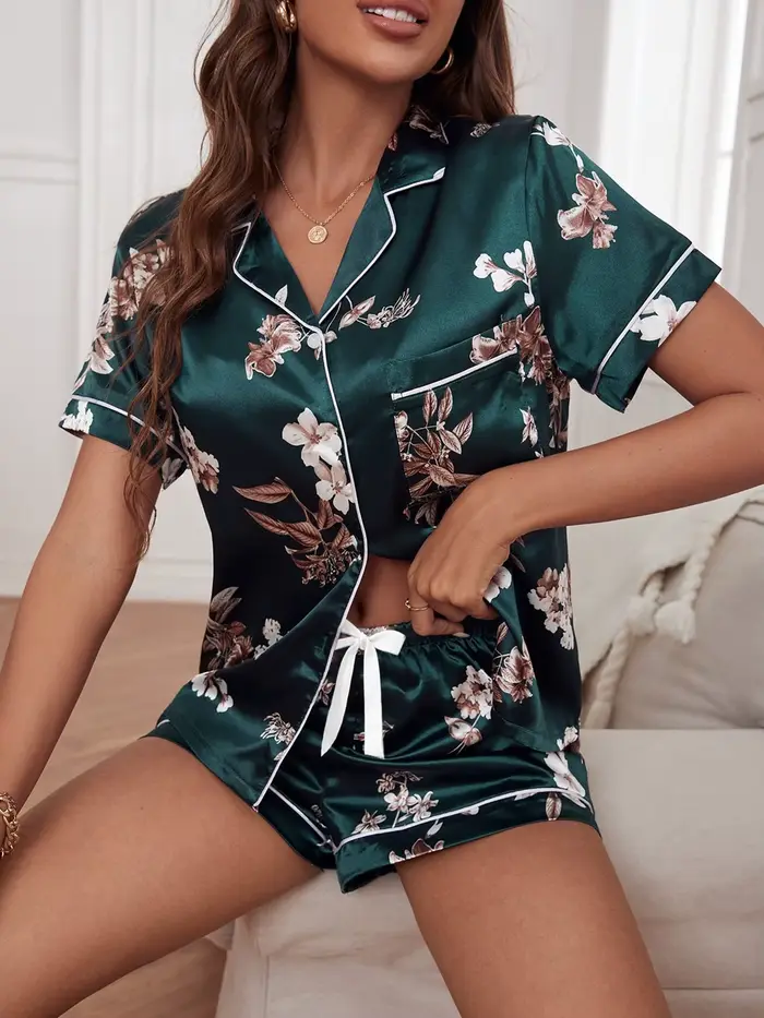 Dámske pyžamo, elegantný kvetinový tlač príležitostné oblečenie set, krátky rukáv top s klopovým golierom a gombíky, elastický pás šortky, dámske pyžamový set