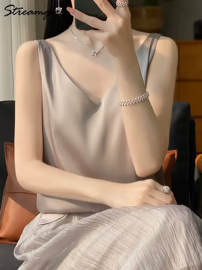 Camisole en satin pour femme élégante et sexy - Streamgirl - Tailles S, M, L, XL - Occasions spéciales et quotidienne