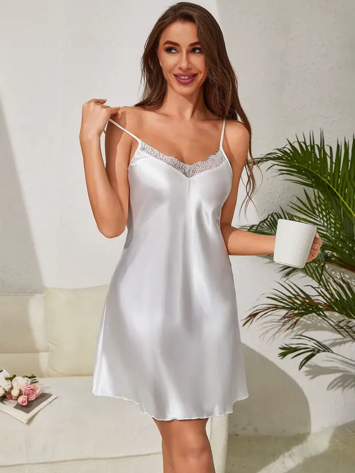 Chemise de nuit élégante en satin pour femmes, couleur unie, bordure en dentelle, Camisole