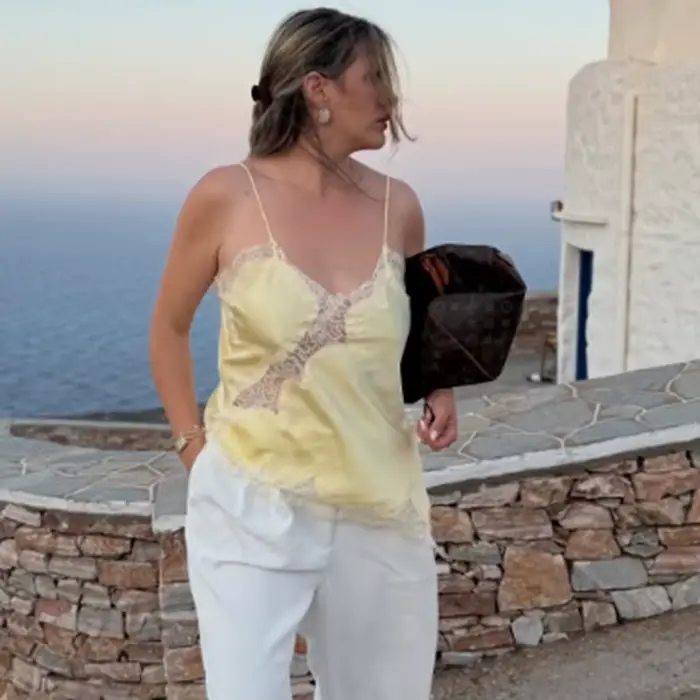 HXAO dámsky čipkovaný crop top s odhaleným chrbtom Sexy modrý top bez rukávov Dámska asymetrická camisola na párty čierna žltá