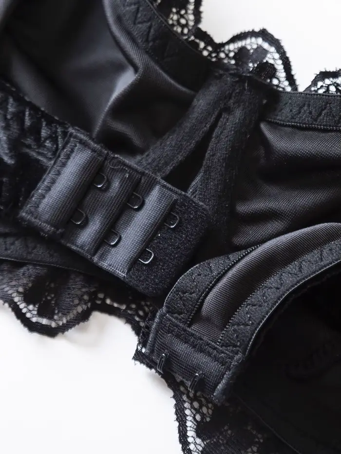 Ensemble soutien-gorge et culotte féminin gothique vintage en polyester et élasthanne avec finition pailletée pour femmes occasions spéciales