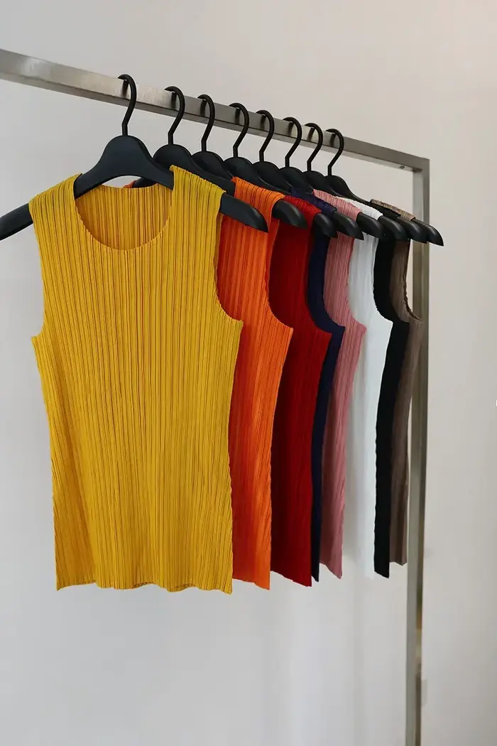 YUDX-T-shirt plissé à col rond pour femme, haut précieux, tempérament décontracté japonais, concepti